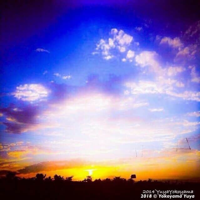 横山勇也のインスタグラム：「#空 #空部 #空が好きな人と繋がりたい #空好きな人と繋がりたい #空好き #空を見上げるのが好き #空推し部 #空撮 #空が好き #sky #skygram #skycolors #skycolours #skyperfection #sky_perfection #skyporn #skylove #sky_love」