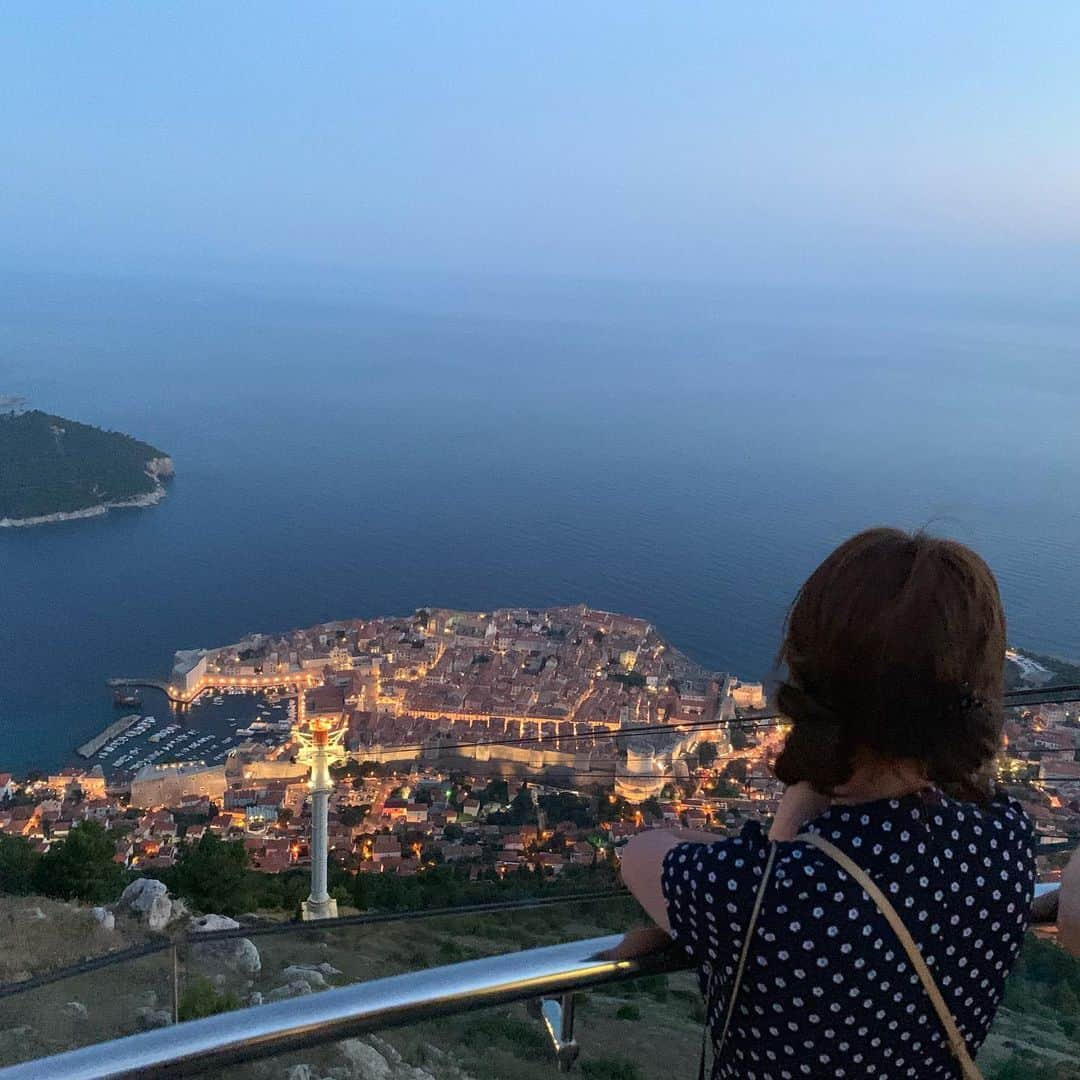 オ・ヨンギョン のインスタグラム：「night in dubrovnik #dubrovnik #croatia #seoin_croatia #크로아티아 #드브로브니크 #야경」