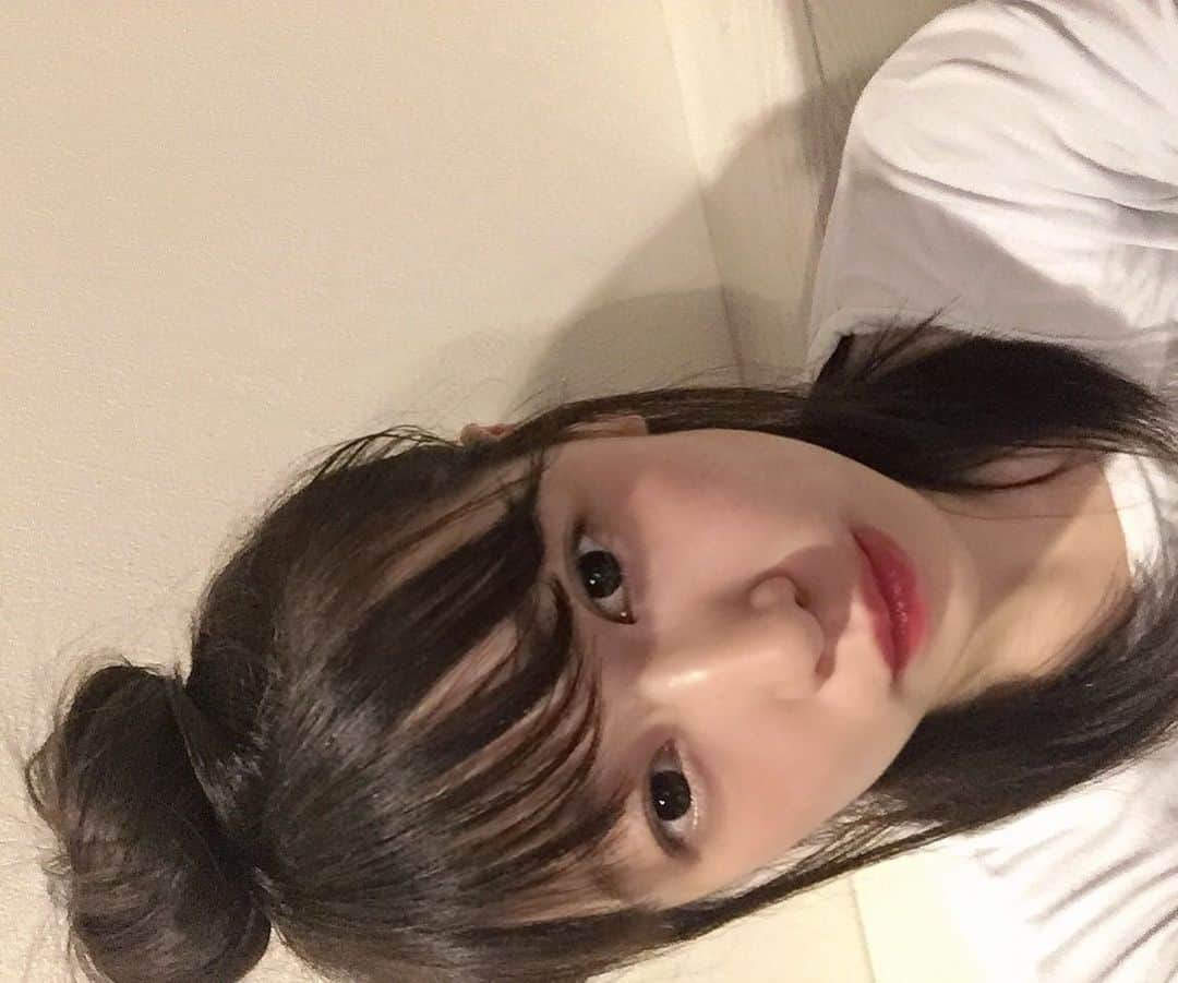 常住真菜のインスタグラム：「昨日の団子✌︎ . 今日の撮影すごい楽しかった。 来年？お知らせするのでお楽しみに！」