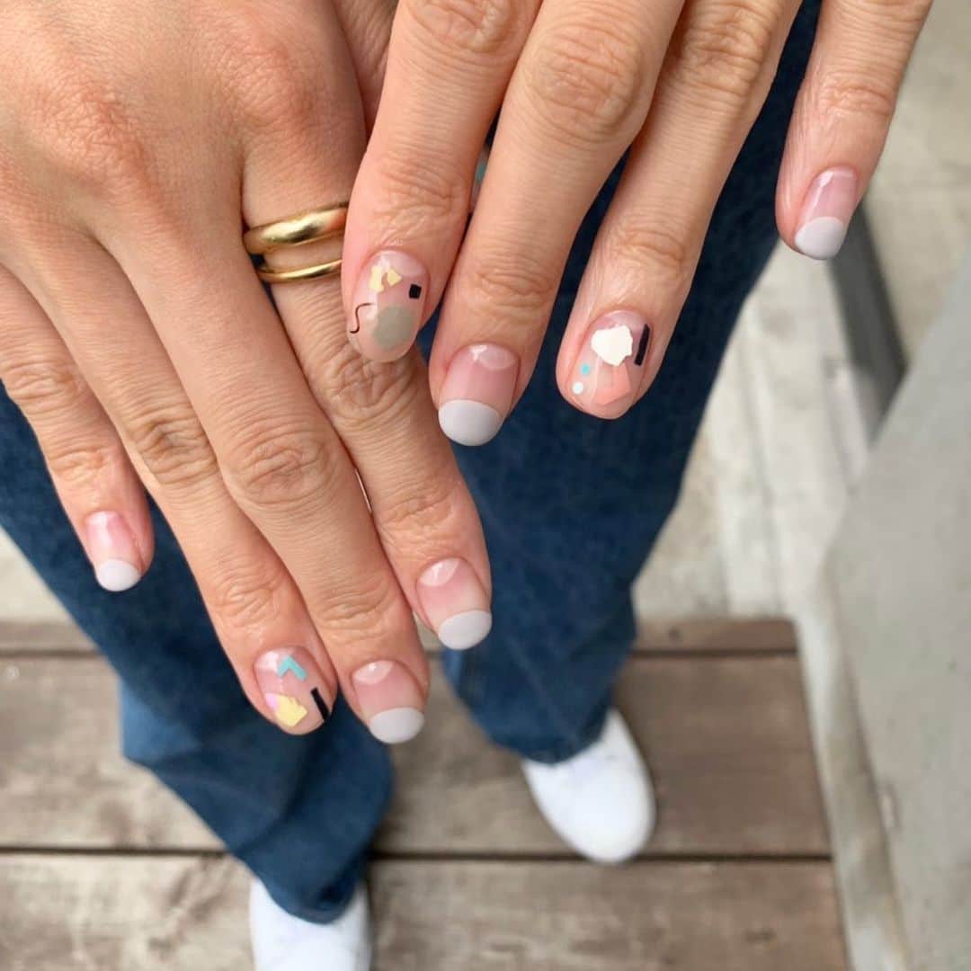 新原愛加のインスタグラム：「. new nail❤︎❤︎ . こんな感じにしてほしいという雑な説明でも しゅうちゃんは完璧に仕上げてくれます。。 かわいぃいいいいぃ💓 いつもありがとうございます☺️ . @shu99 @function_nails」