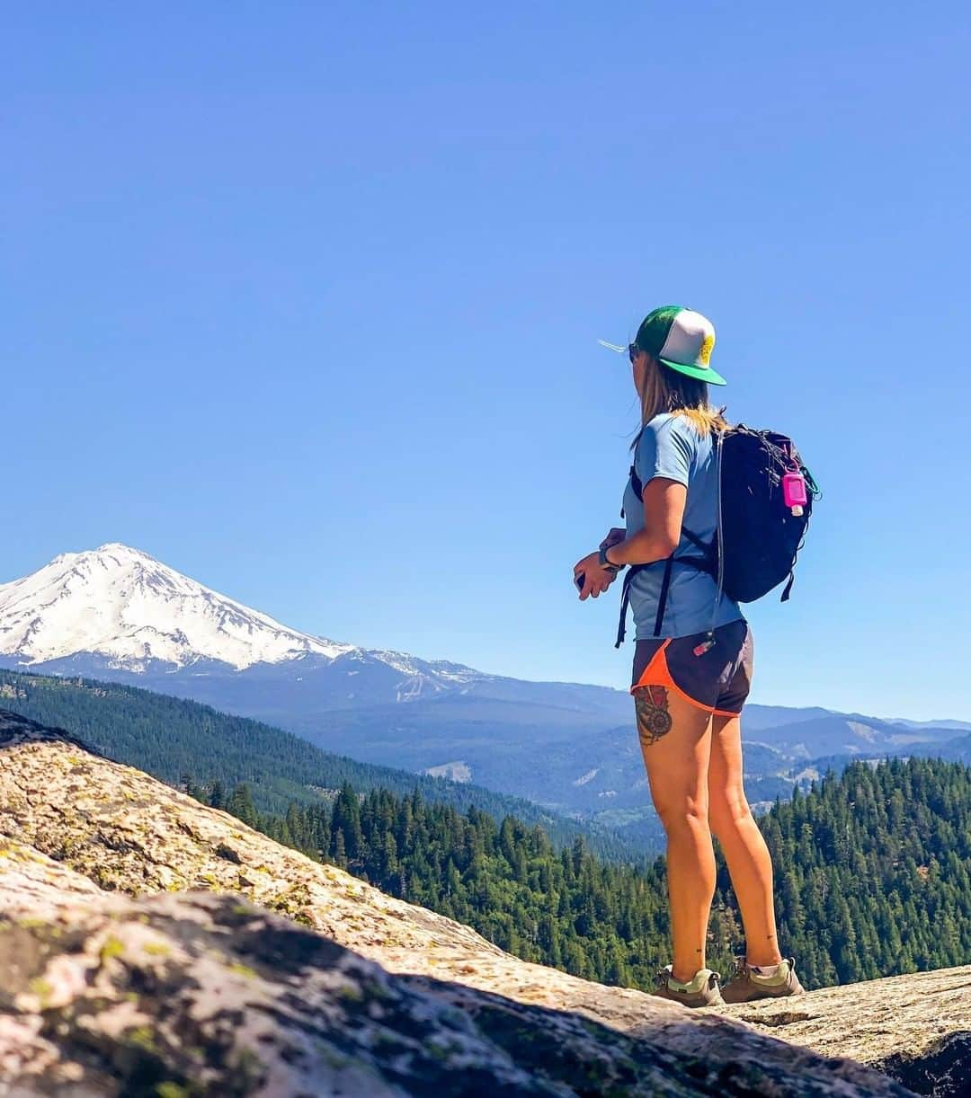 REIさんのインスタグラム写真 - (REIInstagram)「An #REImember climbs to gaze-worthy views.  Photo: @radriley90 in Castle Crags Wilderness, #California. #OptOutside」7月11日 23時01分 - rei