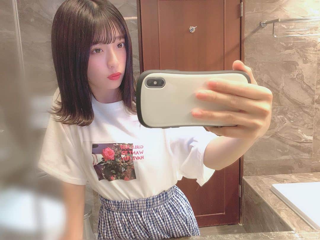 神田風音さんのインスタグラム写真 - (神田風音Instagram)「いや、やっぱり持ち方ぶさいくやん。誰かイケてるケータイの持ち方教えて。 ・ ・ #台湾 #ホテル #セルカ #selfie #jouetie #fashion #code」7月11日 23時05分 - fuune_pdq