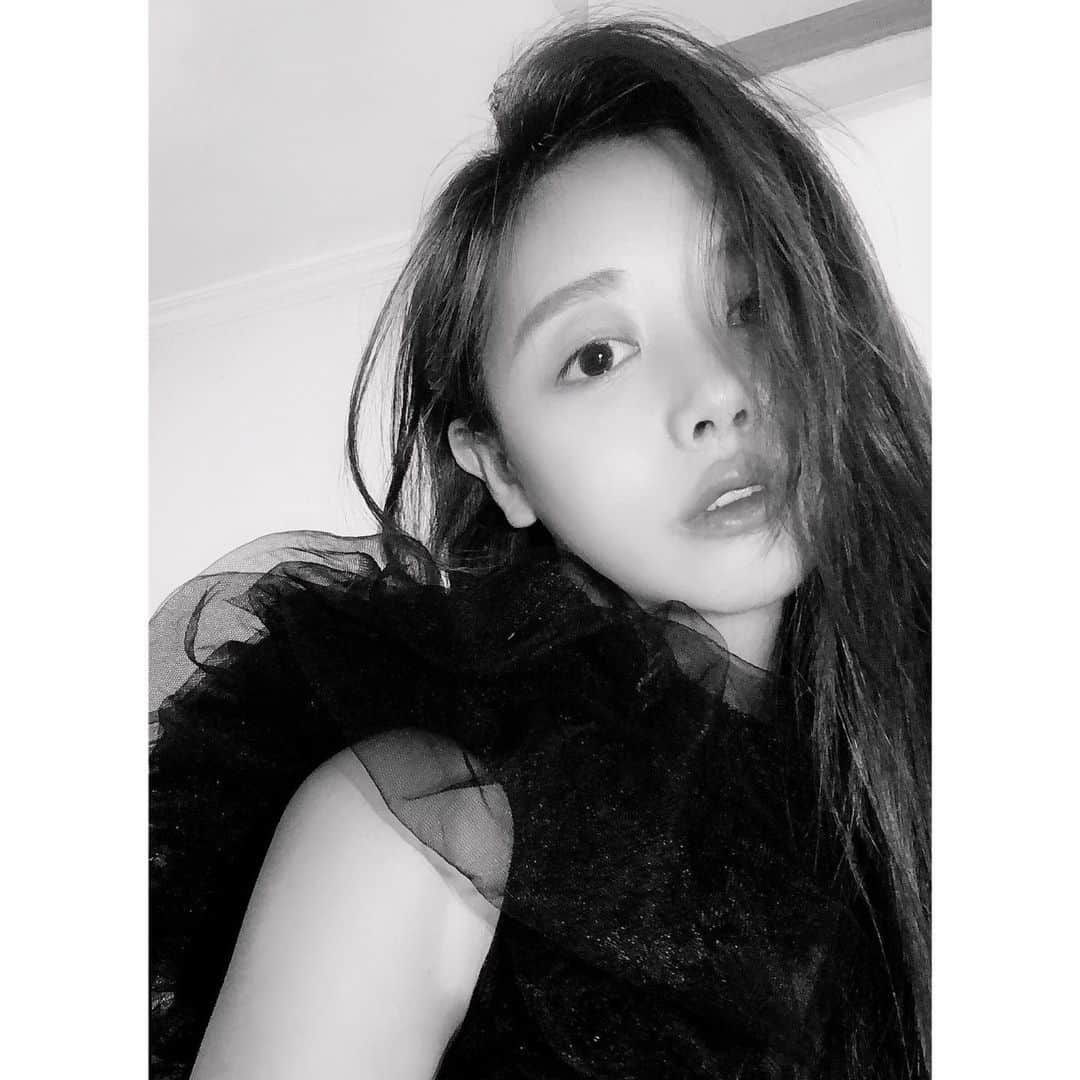 NiyaBeriiのインスタグラム：「シロクロイメージ📷」