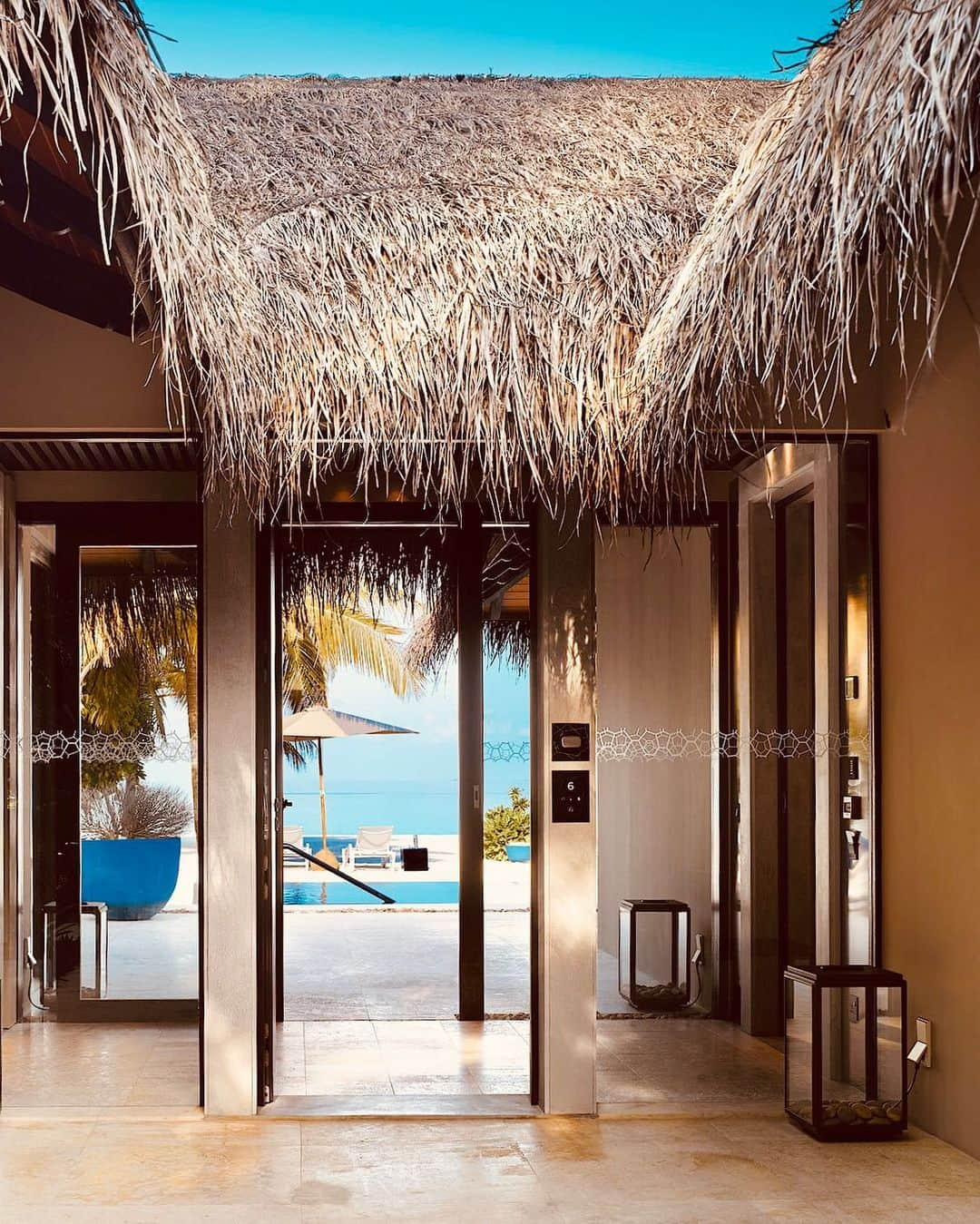 Velaa Private Islandさんのインスタグラム写真 - (Velaa Private IslandInstagram)「Open the door to paradise. #VelaaPrivateIsland #VelaaMoments」7月11日 23時26分 - velaaprivateisland