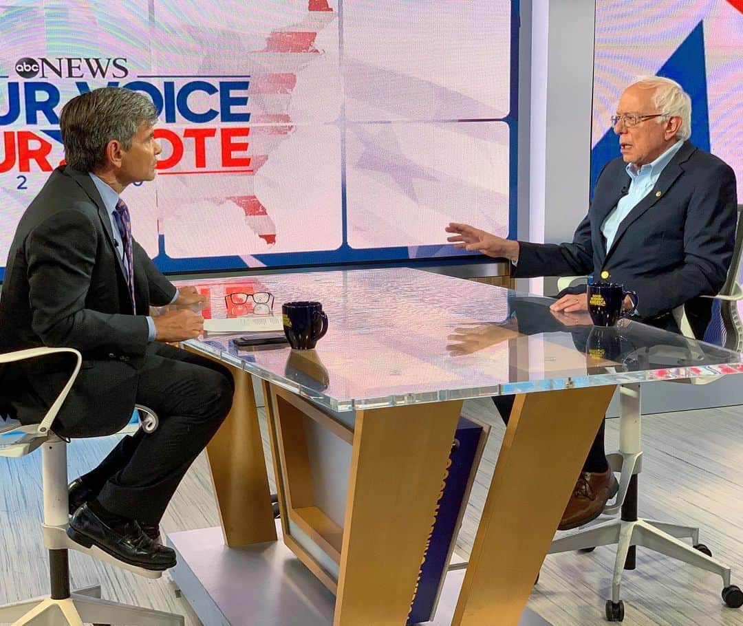 Good Morning Americaさんのインスタグラム写真 - (Good Morning AmericaInstagram)「“You may like me or you may not like me but the truth is Americans are entitled to healthcare as a human right.” Senator and presidential candidates @berniesanders to @gstephanopoulos.」7月11日 23時29分 - goodmorningamerica