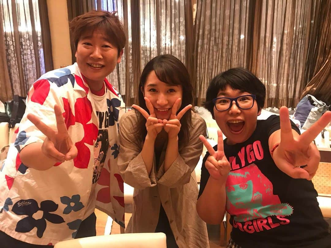 片山陽加さんのインスタグラム写真 - (片山陽加Instagram)「あん誰offshot📸 こまりこにも会えて チキチキさんにも会えて！ 下かららぶたんは画面越しに堪能して❤️ 舞台2公演からのメイク総取っ替えからの生放送ハードな1日だったけど最高の上半期を締めくくった気がする。  #あん誰 #あん誰同窓会 #上半期」7月11日 23時37分 - haachandyoo