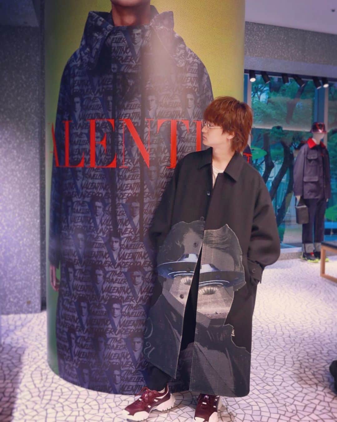 のインスタグラム：「🔥お邪魔しました🔥 #VALENTINOUNDERCOVER」