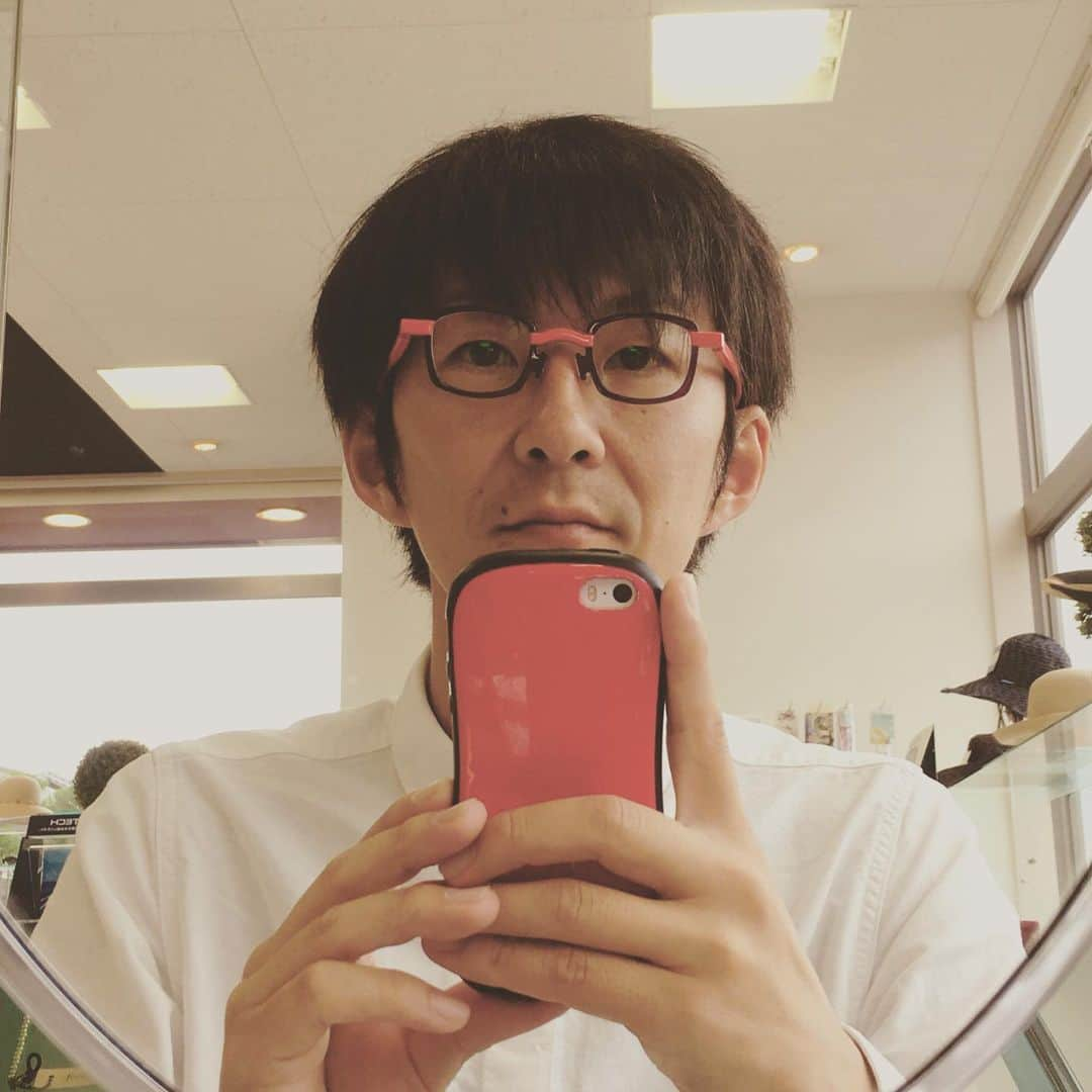 富所哲平さんのインスタグラム写真 - (富所哲平Instagram)「割れたメガネ！神業復活！めがねのカムイで #メガネンテナンス  #めがねのカムイ #群馬 #富岡 #いっちょう 隣 #部屋 #富所 #川島  富岡いっちょうには、#小渕 #福田 #中曽根 #布袋 #氷室 という部屋が。そしてなんとその並びに、富所部屋と川島部屋が...。信じるか信じないかは、アナタ次第です！」7月11日 23時46分 - tomitetsu823