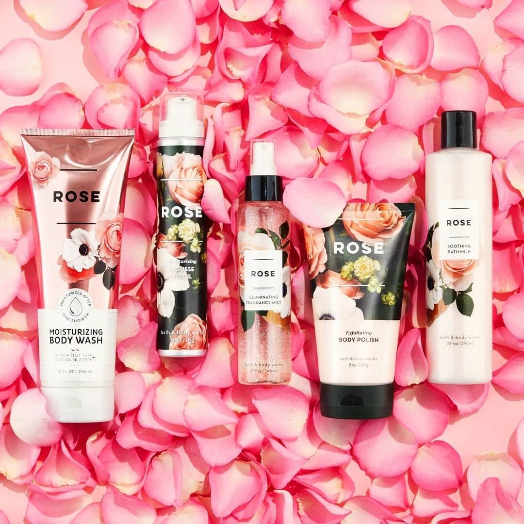 Bath & Body Worksさんのインスタグラム写真 - (Bath & Body WorksInstagram)「We're all about Rose, everything 💕 Complete your Rose self care routine with NEW must-haves: 🌹 Moisturizing Body Wash 🌹 Mousse-to-Oil 🌹 Illuminating Fragrance Mist 🌹 Body Polish 🌹 Bath Milk」7月12日 0時00分 - bathandbodyworks