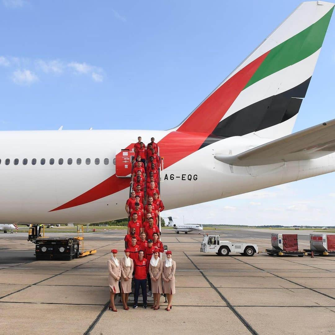 エミレーツ航空さんのインスタグラム写真 - (エミレーツ航空Instagram)「Arsenal fly better on Emirates! We wish @Arsenal a great journey and a successful pre-season tour in the US. Check out our Instagram Story for highlights of their journey.  #EmiratesAirline #FlyEmiratesFlyBetter #ArsenalinUSA」7月12日 0時01分 - emirates