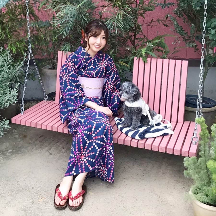 橘珠里さんのインスタグラム写真 - (橘珠里Instagram)「今年初の #浴衣 👘 ⠀ ⠀ よく利用させていただいている#レンタル着物 の #浅草愛和服 ( @aiwafuku )さんでお借りして、着てきました☺️ ⠀ ⠀ #愛和服 さんは #浴衣レンタル だけでなく、#浴衣の着付け #ヘアセット も一緒にしてくれるんです♡ ⠀ ⠀ 今回は爽やかで夏らしい青系の生地に、お花の花びらが広がった🌸 華やかな柄のものを選んでみました✨ ⠀ ⠀ お店にはたーくさんの浴衣が用意されており、迷ってしまいますよ🎶 ⠀ ⠀ 私がおじゃました日は、外国の方もたくさんいらしているようでした👘 ⠀ ⠀ 気になる方は "着物レンタル 浅草愛和服" で検索してみてくださいね💛 ⠀ ⠀ #お祭り や #花火大会  #浴衣女子会 の時にも良いですよね✨ ⠀ ⠀ 久々に着たら気分もわくわくして、これからまだまだ夏の間にたくさん浴衣を着たいと思いました☀️ ⠀ ⠀ 帯も髪も素敵にしていただき嬉しかったです(❁´◡`❁) ⠀ ⠀ まずは、ブレアとお散歩に行き、その後は最近お気に入りの場所を訪れました！ また投稿します❣️ *----*----*----*----*----* #レンタル浴衣浅草 #浴衣レンタル #浴衣レンタル浅草 #浴衣ヘア #浴衣ヘアアレンジ #浴衣女子  #浴衣帯結び #浴衣帯アレンジ #浴衣コーデ  #浴衣姿 #浴衣👘 #和服ヘア #和装 #ゆかた #👘 #yukata #asakusa #asakusatokyo #yukatahair #kimono Casting By @woomy.beauty」7月11日 23時57分 - jurinu