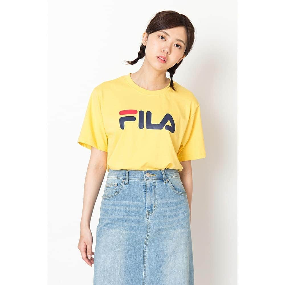 ジーンズメイトさんのインスタグラム写真 - (ジーンズメイトInstagram)「#fila #ロゴt  柔らかく肌触りの良いバングラデシュ綿100％使用した半袖Ｔシャツ。定番のフロントFILA(フィラ)ＢＩＧロゴで、カラーも豊富に取り揃えております。ＢＩＧシルエット（ビックシルエット）ですのでユニセックスで楽しめます。 ・ #ジーンズメイト #jeansmate  #半袖コーデ  #夏 #夏コーデ #サマーコーデ  #ロングスカート #ベルトスカート #ファッション #fashion」7月11日 15時17分 - jeans_mate