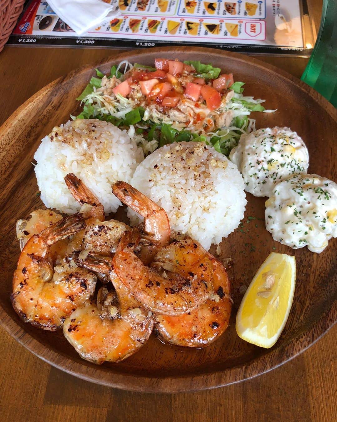 岡田慎吾のインスタグラム：「まじうま #BROTHERTACOS #ブラザータコス #ガーリックシュリンプ @brother_tacos」