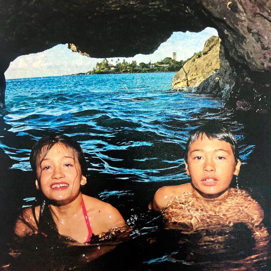 クラーク・リトルさんのインスタグラム写真 - (クラーク・リトルInstagram)「10 year challenge. Dane & Ally, Waimea Bay 2009 & 2019 #shoots 🤙🏼 #mybabies #hawaii #home #pupukea」7月11日 15時21分 - clarklittle