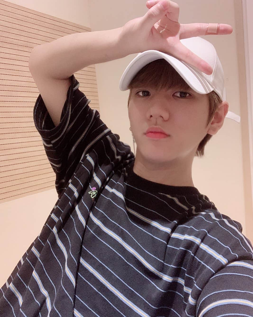 UP10TIONさんのインスタグラム写真 - (UP10TIONInstagram)「머하는중이신가들~~~!! #업텐션 #UP10TION  #환희 #나는야노래부르중입니다^^✌️😆」7月11日 15時40分 - u10t_official