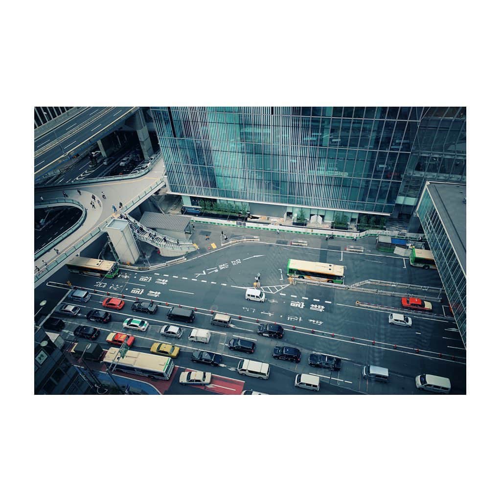 紗々さんのインスタグラム写真 - (紗々Instagram)「明日から渋谷ヒカリエ9FホールAで開催される #東京カメラ部2019写真展 で、私紗々がデザインプロデュースさせていただいたフォトブースの下見に行ってきました(*'ω'*)✨ * いろんな撮り方が出来ると思いますので、ぜひたくさん撮影してハッシュタグ #東京カメラ部写真展 #東京カメラ部2019写真展 をつけて投稿してくださいね📷🌸 * 7/15(月・祝)まで。入場無料。 * #渋谷ヒカリエ #9F #ホールA #東京カメラ部 #写真展 #フォトブース #hikarie #shibuya #tokyocameraculb #photoexhibition #photobooth」7月11日 16時07分 - 03sasa03