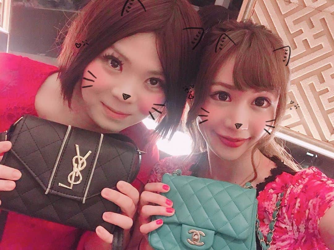 のインスタグラム：「みれにゃんにお店で使う用のミニバッグあげた🌟﻿」