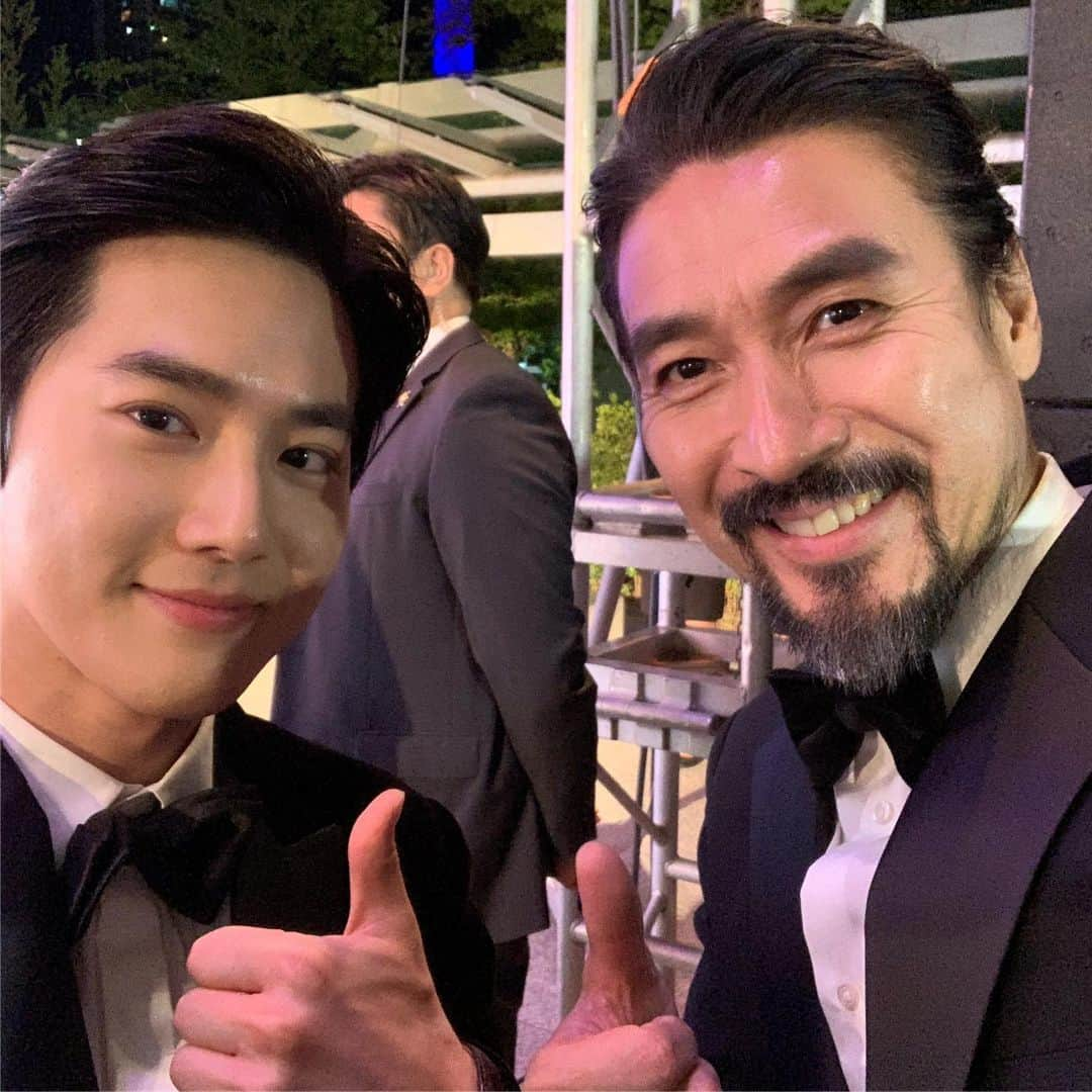 シン・ソンウさんのインスタグラム写真 - (シン・ソンウInstagram)「13회 대구 국제뮤지컬 페스티벌 잘 마치며 기념 사진 한컷  출연 배우들과 진행을 하느라 사진을 다 못 찍어서 아쉽습니다 하지만 올해도 제 제자가 최우수 연기상  그리고 학생들이 대학생 경쟁 부문에서 최우수상을 탓네요 뜻 깊은 어워즈 였습니다#신성우 #shinsungwoo #dimf #대구국제뮤지컬페스티벌 #강서은아나운서 #남경주 #마이클리 #정동하 #exo #수호 #백석대학교 #백석대학교뮤지컬학과」7月11日 16時41分 - shin_sungwoo