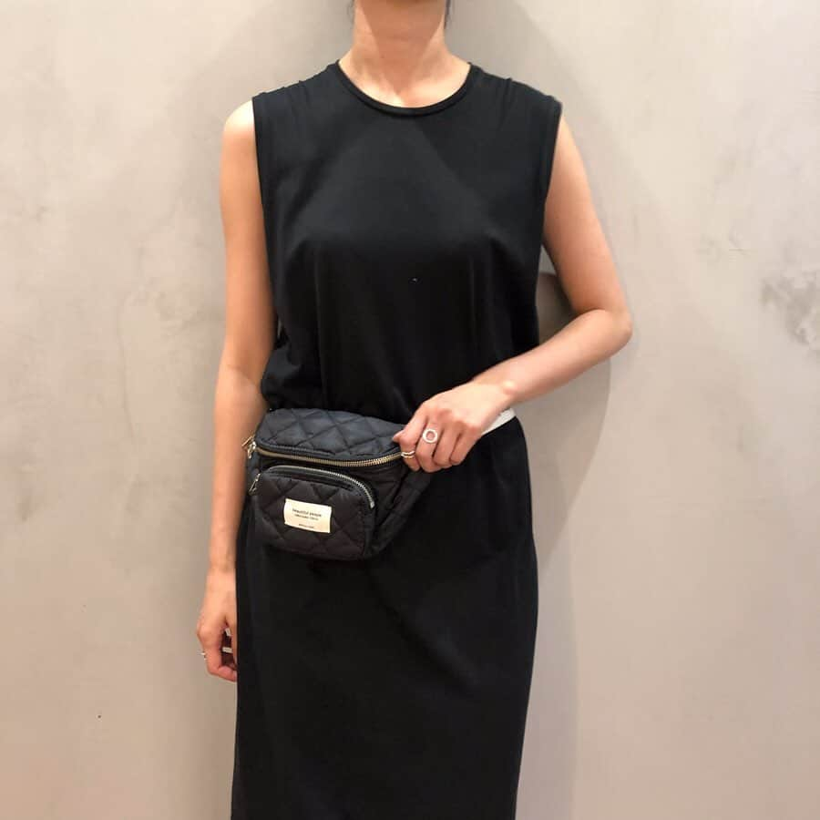 【ANN DE ARKさんのインスタグラム写真 - (【ANN DE ARKInstagram)「【 PICK UP NEWS 】 ・ 【別注】 beautiful people×ANN DE ARK ・ kilt nylon logo tape bam bag ¥27,000＋tax 《10月上旬入荷予定》 ・ beautiful peopleとの別注商品が発売決定となりました✨当店でしか手に入らないアイテムです👜 ・ キャッチーなロゴベルトは長めに設定し、ウエストにつけても、斜めがけでもワンポイントとなるデザインに仕上がっています。 マットで上品なキルティング素材なのでオールシーズンコーディネートに合わせやすいデザインも魅力です✨ ・ ご予約も可能でございますのでお気軽にお問い合わせくださいませ。 ・ お問い合わせはこちらから ⬇︎⬇︎⬇︎⬇︎ @ann_de_ark  #beautifulpeople #ビューティフルピープル #別注 #ウエストバッグ  #coordinate #fashion  #women  #womenstyle #style #styling #コーデ #コーディネート#ファッション #レディース#ショップ#栃木 #宇都宮#anndeark #arknets」7月11日 16時43分 - ann_de_ark