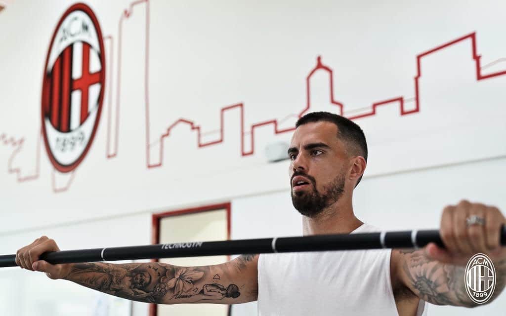ヘスス・フェルナンデス・サエスのインスタグラム：「COSTRUIRE #newseason ⚽🏋🏽‍♂」