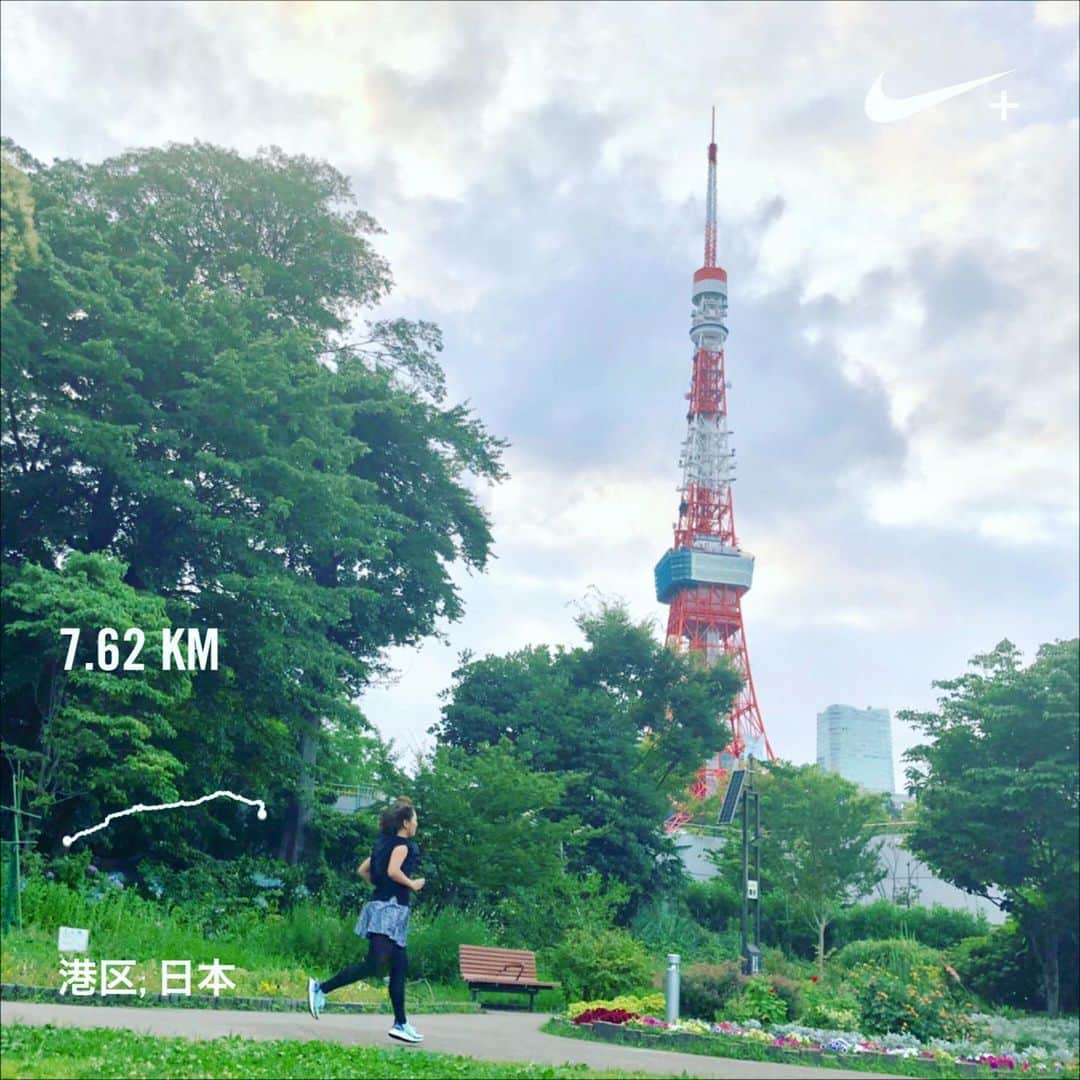 run+さんのインスタグラム写真 - (run+Instagram)「昨日の #帰宅ラン  梅雨寒のこの曇り空も走るには最適♪ 久々にカメラ持たずに走ったら軽かったw 新たなトレーニング!? ・ #帰宅ランの楽しみ #写真で伝えたい私の世界 #写ラン ・ #ラン #ランニング #ジョギング #マラソン #ナイキランクラブ #ナイキ #ガーミン #ハシリマスタグラム #走る人 #走るひと #ランニング女子 #初心者ランナー #RUN #running #ゆるラン #街ラン #街RUN #夕方ラン #夜ラン #東京タワーのある景色 #東京タワー #🗼 #夕方」7月11日 17時13分 - runplus