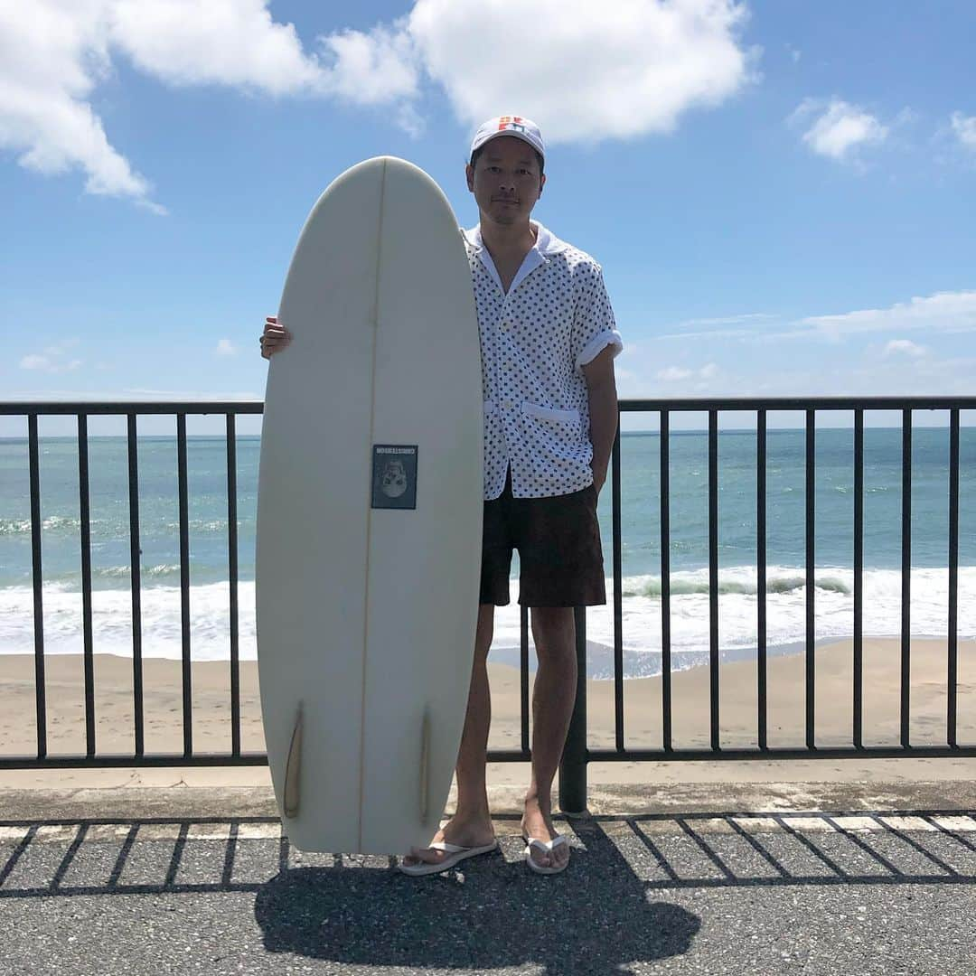 高田朋佳さんのインスタグラム写真 - (高田朋佳Instagram)「“surf day...” ———————————————————————— #fashion #mensfashion #menswear #mnswr #mensstreetstyle #streetstyle #streetfashion #menwithstyle #menwithclass #menwithstreetstyle  #classicstyle #mensclothing #vintage #vintagefashion #vintagestyle #newclassic  #modernclassic」7月11日 17時30分 - tomoyoshi_takada