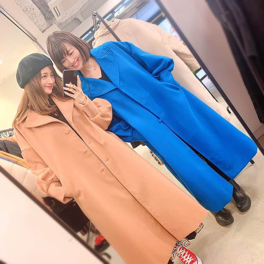 沢井美優さんのインスタグラム写真 - (沢井美優Instagram)「この写真みるだけで、ほっこり。  #大好きな人 #地球の反対側 #ブラジル #いってらっしゃい #待ってます #小松彩夏 #愛する人 #先日の展示会の写真忘れてた  #merlot #メルロー」7月11日 18時21分 - sawai_miyuu