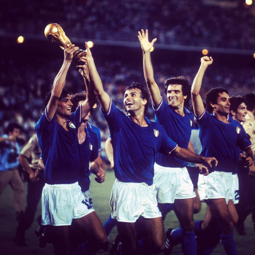FIFAワールドカップさんのインスタグラム写真 - (FIFAワールドカップInstagram)「#OnThisDay in 1982, #Italy beat West Germany 3-1 to win the FIFA #WorldCup for the third time. 🇮🇹🏆🏆🏆#Italia #Azzurri #ThrowbackThursday」7月11日 18時56分 - fifaworldcup