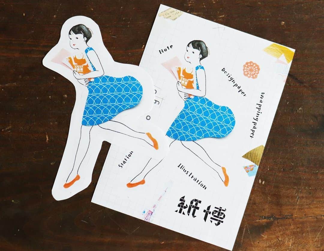 手紙社さんのインスタグラム写真 - (手紙社Instagram)「【「紙博 in 東京 vol.3」フォトラリーに参加してオリジナルステッカーをもらおう！】 「紙博 in 東京 vol.3」のメインビジュアルに登場する女の子が、会場内のあちこちに現れます。様々なデザインのワンピースを着る女の子の中から、メインビジュアルと全く同じ青いワンピースの女の子を3人見つけて写真をパシャり！　4階インフォメーションで写真を見せてくれた人に、紙博オリジナルのステッカーをプレゼントします（各日先着500名様）。 . ▶︎詳細はプロフィール「@kamihaku2019」のリンクへ . #手紙社#手紙舎#tegamisha#紙博#kamihaku#紙博in東京#浅草#紙もの#ペーパーアイテム#フォトラリー#photo#オリジナルステッカー」7月11日 19時22分 - tegamisha