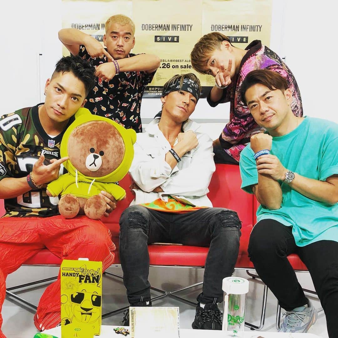 DOBERMAN INFINITYのインスタグラム：「LINE LIVE生放送をご覧頂いた皆さんありがとうございました‼️ D.Islandまでいよいよあと3日🔥  #DOBERMANINFINITY #DIsland」