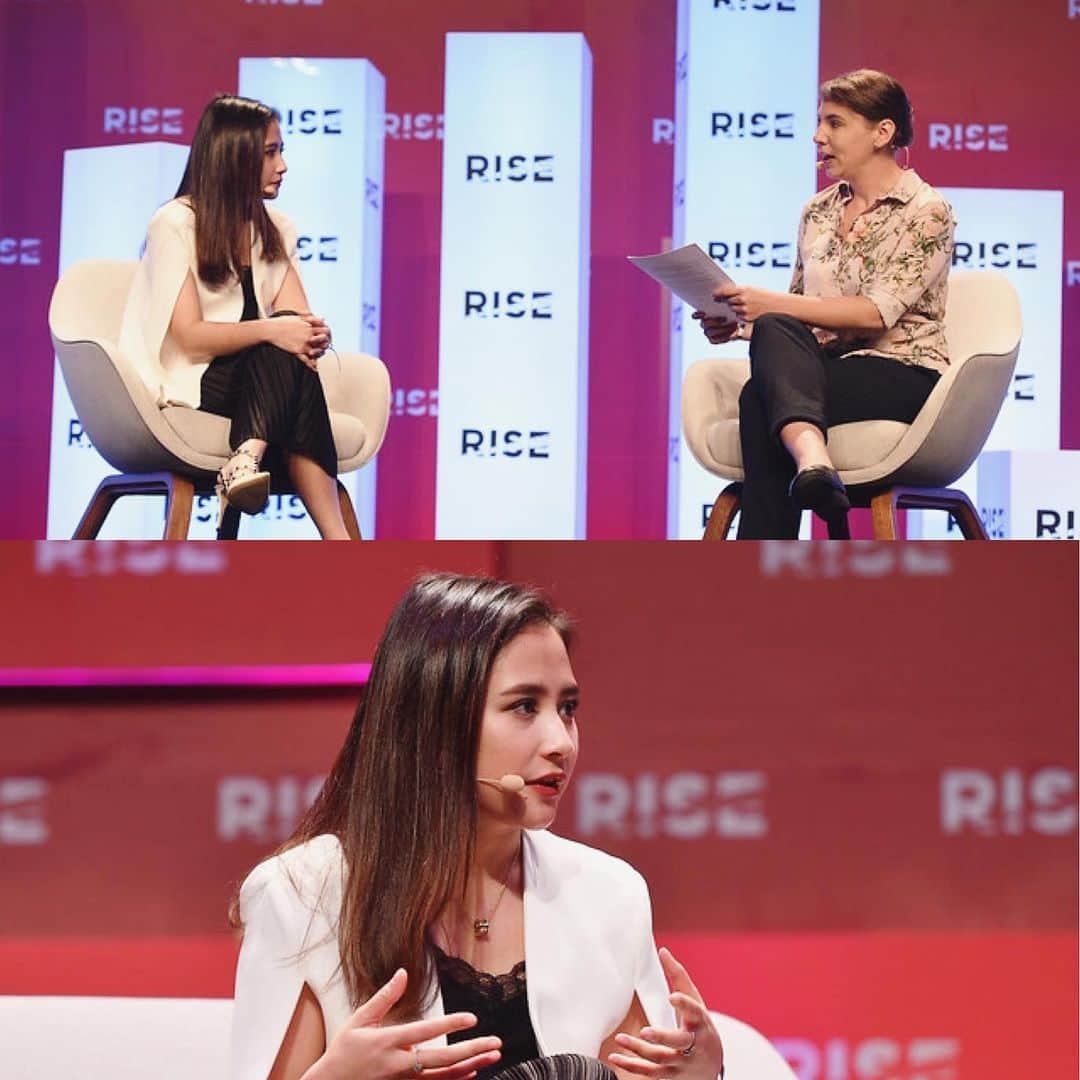 Prilly Latuconsinaさんのインスタグラム写真 - (Prilly LatuconsinaInstagram)「A million “thank yous” to @riseconfhq for the opportunity to speak on such an important stage before the brightest tech minds from around the world. Although it was nerve-wrecking at the beginning since it was my first time ever speaking at an event at this calibre, but no words can describe how I thrilled I was by the experience. I hope my two-cent would mean something to anyone that was there today.  #riseconf  #centerstage  #hongkong」7月11日 19時44分 - prillylatuconsina96