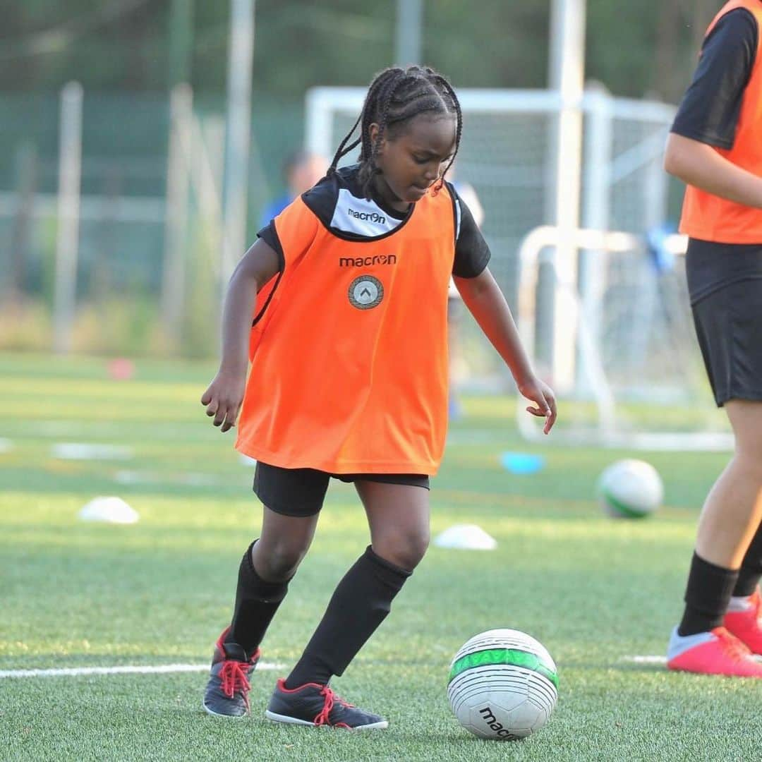 ウディネーゼ・カルチョさんのインスタグラム写真 - (ウディネーゼ・カルチョInstagram)「⚽️ Udinese Calcio Femminile 🙌 Emozioni e divertimento per tutte le bambine e ragazze presenti all'Open Day  #openday #udinesecalcio #forzaragazze」7月11日 20時17分 - udinesecalcio