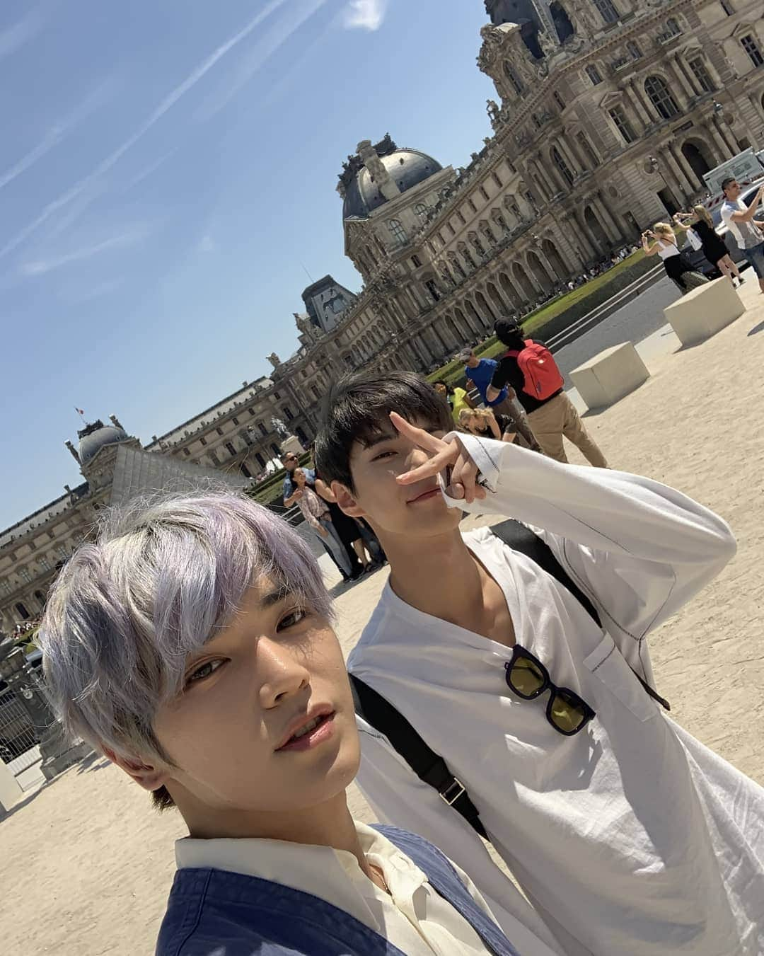 NCT 127さんのインスタグラム写真 - (NCT 127Instagram)「✌✌✌ #NEOCITYinPARIS #NCT127inPARIS #NCT127TOTHEWORLD #NCT127_1st_World_Tour #NCT127 #NCT」7月11日 20時38分 - nct127