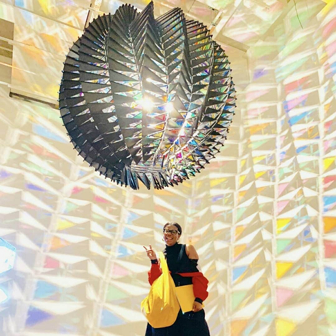 テート・ギャラリーさんのインスタグラム写真 - (テート・ギャラリーInstagram)「★★★★★ 'Olafur Eliasson does epic like few others.' - Time Out  The doors are open to this summer's must-see show! Icelandic-Danish artist #OlafurEliasson returns to Tate Modern following his 2003 commission which flooded the #TurbineHall with light from a glowing sun.  Whether through encountering rainbows, walls of moss and tunnels of fog, or playing with reflections, colours and shadows, you become aware of your senses, the people around you and the world beyond. What will you find? ⠀⠀⠀⠀⠀⠀⠀ 📷 Thank you to @familytripsfromLondon, @JuicyLucyHam, @rachelalexandraferguson and @everydaylivingincolour for sharing your experiences of the exhibition at Tate Modern. Share your visit using #OlafurEliasson! ✨ @studioolafureliasson  Link in bio to reserve your tickets.」7月11日 20時49分 - tate