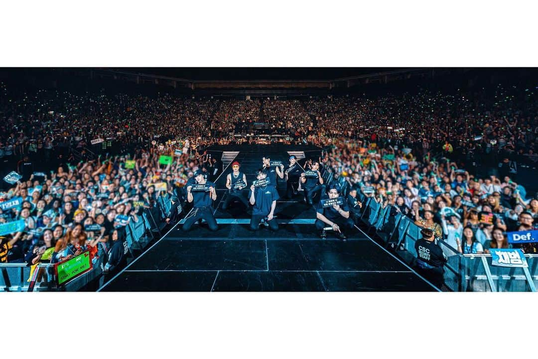 GOT7さんのインスタグラム写真 - (GOT7Instagram)「GOT7 2019 WORLD TOUR 'KEEP SPINNING' IN OAKLAND  The most precious I GOT7💚 @oraclearena  #GOT7 #갓세븐 #GOT7_SPINNINGTOP #GOT7_BETWEEN_SECURITY_AND_INSECURITY #GOT7_ECLIPSE #GOT7WORLDTOUR #GOT7_KEEPSPINNING」7月11日 20時57分 - got7.with.igot7