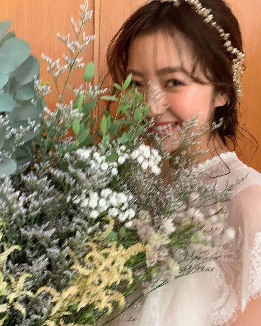 佐藤優津季のインスタグラム：「すごくすごく嬉しかった日💐📝🧡﻿ 誌面を見るのが楽しみ♥️﻿ #ゼクシィ #shooting」