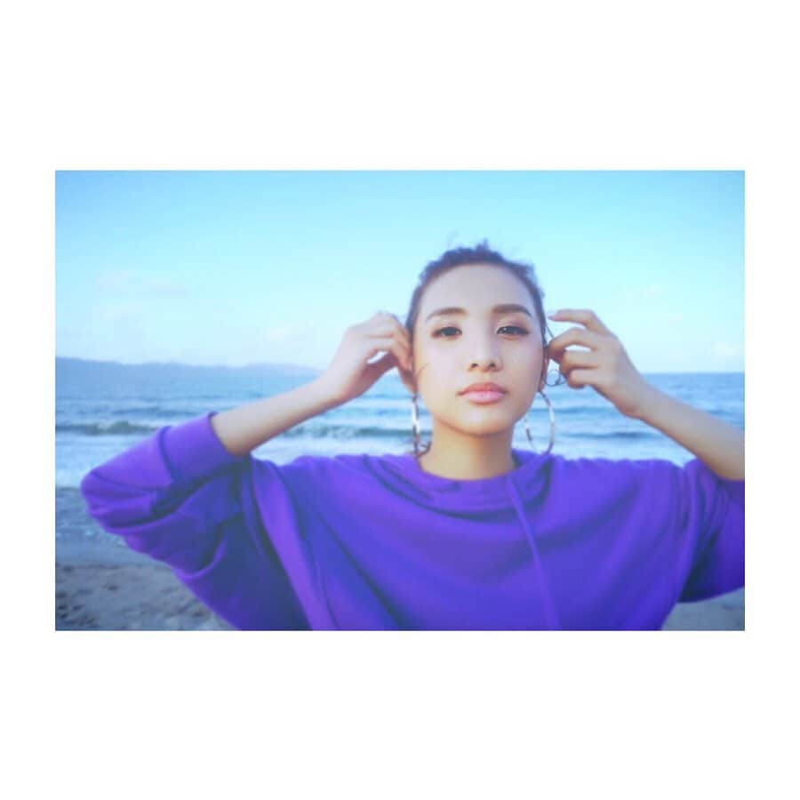 Beverlyさんのインスタグラム写真 - (BeverlyInstagram)「I see it’s beauty. 🌊  It may be far from me, But yeah, it calms me And makes me feel free.  #Beverly #ビバリー #ビバコーン #ocean #sea」7月11日 20時59分 - beverly_official_