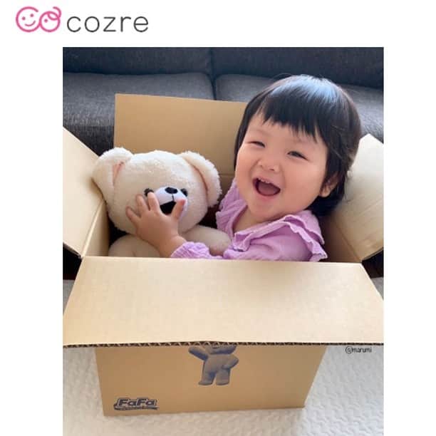 cozre（コズレ）マガジン公式のインスタグラム：「☆☆☆☆☆ @cozreマガジン、ピックアップお写真✨✨ @xxmarumixxさん 💖 • #段ボール にin！ 朗らかな笑顔が可愛らしい〜  狭い場所に収まった時に感じる、謎の安心感ってありますよね🤣🤣 • 素敵なお写真、ありがとうございました！😆 • ☆☆☆☆☆ • みなさまの「お出かけ」や「子育て👪」に関するお写真をお待ちしてます！ • Follow @cozre Tag #コズレ • ☆☆☆☆☆ • インテリア、ファッション、レシピ、こどものアートも絶賛募集中✨ • (画質等調整し使用させていただく事がございます📱🔧) • 公式InstagramやFacebookをはじめ、cozreマガジンの記事でもご紹介&使用させていただきます💖 • ☆☆☆☆☆ • 月間300万人が訪れる！@cozreマガジンには妊娠・出産・子育て情報が満載！プレゼントキャンペーン🎁も実施中🤤✨ • #コズレ #cozreマガジン 編集部 • • #子ども#お出かけ#親バカ#親バカ部#instagram_kids#kidsgram#kidsgram_tokyo#ig_oyabakabu#kids#baby#CUTE#ママカメラ#箱入り娘#箱#ぬいぐるみ#くま」