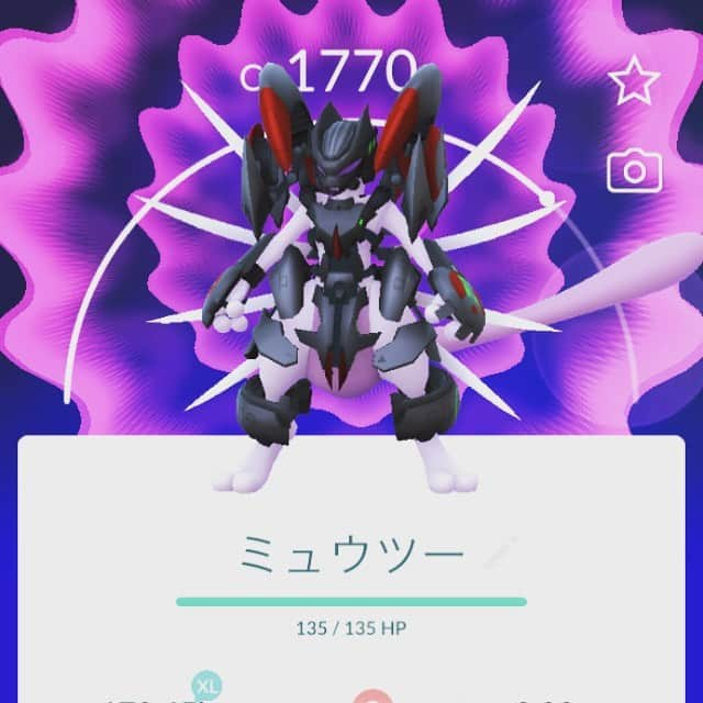 佐伯日菜子さんのインスタグラム写真 - (佐伯日菜子Instagram)「今日から#ポケモンgo #アーマードミュウツー が#レイドバトル に出現！ という事で早速getだぜ。 か、かっこいい（震） 今日は朝から大好きな#いちごサンド も食べてとってもゴキゲンな1日でした🍓  自分のメンタルは自分でなんとかできるようにしたいとこです。いい大人だし。 我慢することと折り合いをつけることの意味がちょっとまだよく分からなくてね。 #pokemongo  #ポケモントレーナー  #佐伯日菜子」7月11日 21時09分 - hinakosaeki