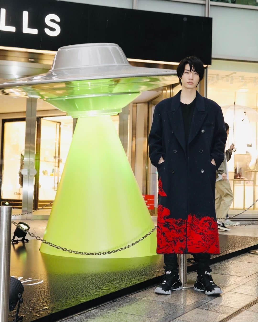 桜田通さんのインスタグラム写真 - (桜田通Instagram)「VALENTINO 19FW UNDERCOVER collaboration collection🛸🛸🛸 UFOはあるし、最高でした👽  #VALENTINOUNDERCOVER #valentino #undercover」7月11日 21時24分 - dorisakurada