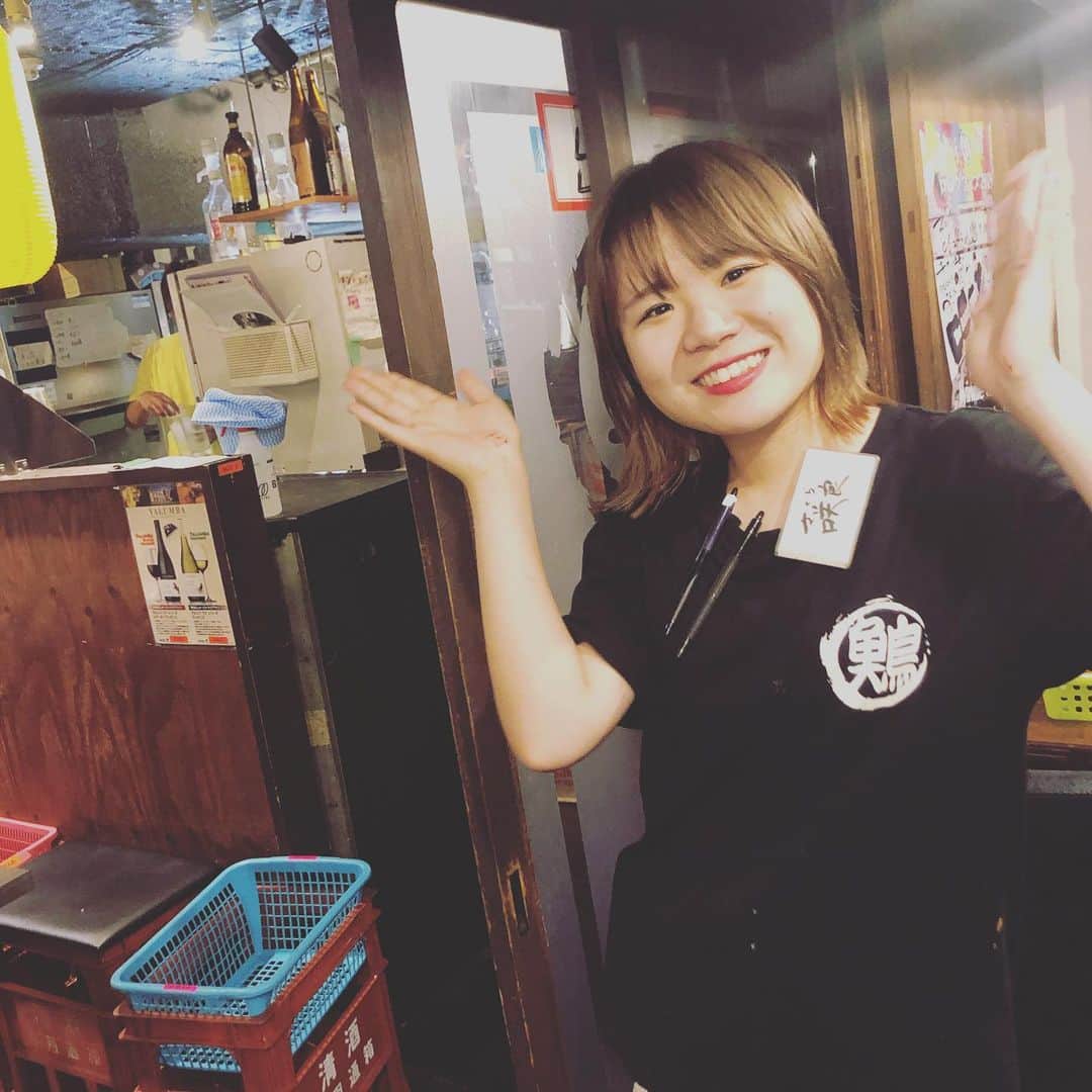 どんがめ三宮総本店のインスタグラム：「雨割引やっちゃいます この画面提示で #ジムビームハイボール100円 . 駆け足でどーぞ！ . #kobe#三宮#大衆酒場#安い#うまい#どんがめ#ハッピーアワー#生ビール#19時まで#190円#駅近#雰囲気は魔法#dongame#赤字覚悟#お客様の喜ぶ顔が見たい#ただそれだけ#24時半まで営業#延長要相談#気まぐれクーポン#たまにやります#フォロー#まってます」