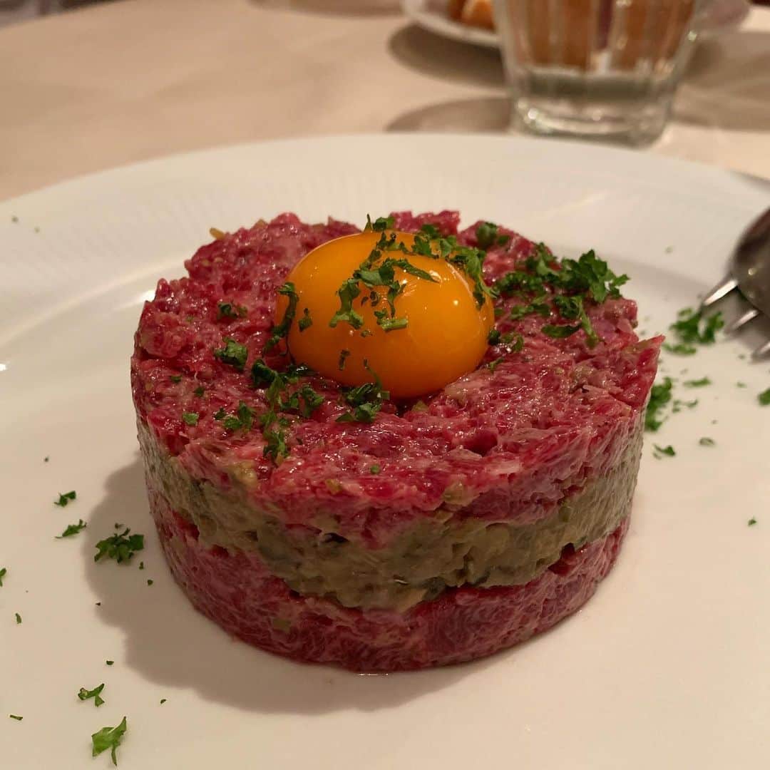 SHUHEI.Kさんのインスタグラム写真 - (SHUHEI.KInstagram)「仲良しの会社の新任社長就任祝い。 大好きなホロホロで。 あーこのレストラン最高だなぁ…」7月11日 21時35分 - kamishu14