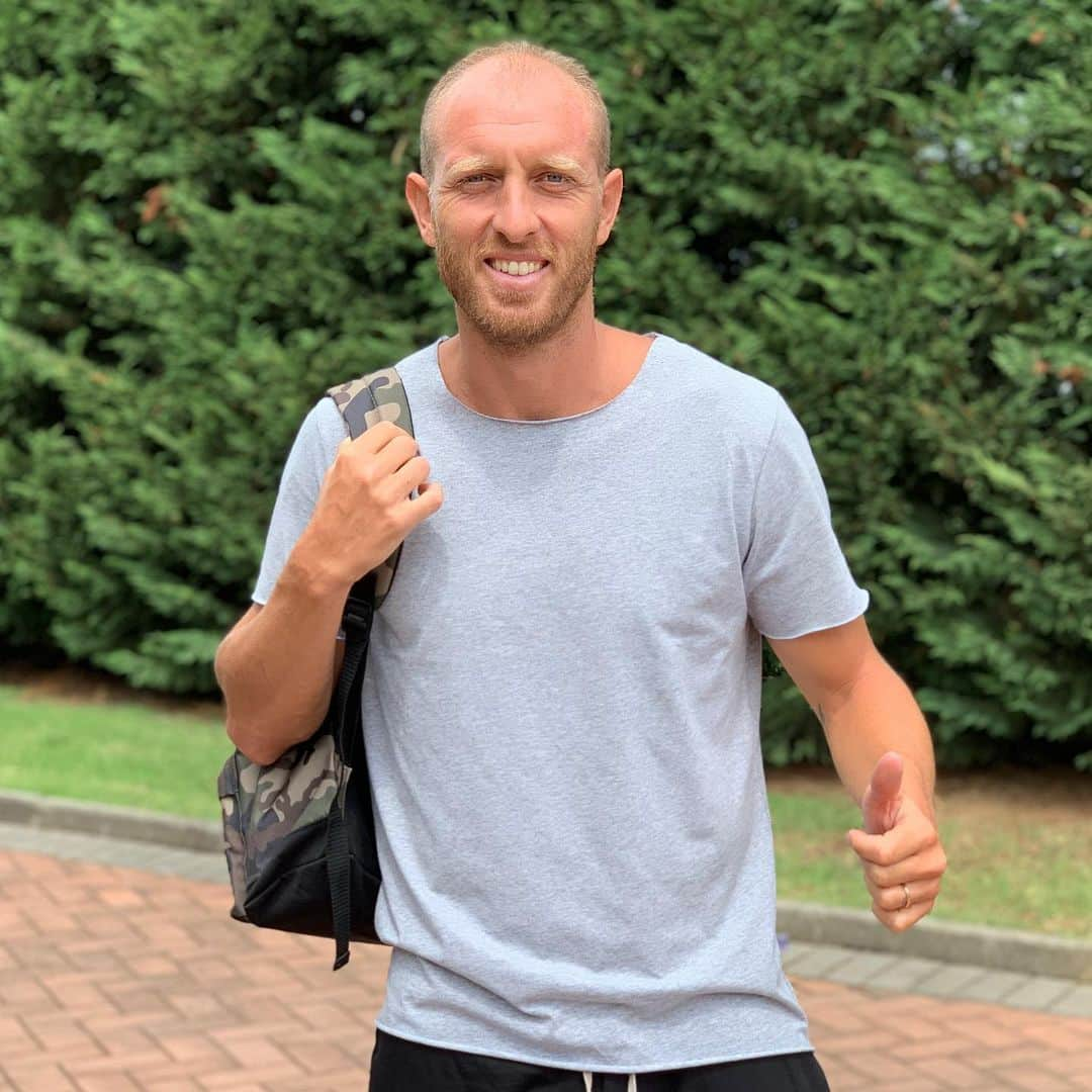 アタランタBCさんのインスタグラム写真 - (アタランタBCInstagram)「Si parte! 👍🏼😎 Let’s go! 👍🏼 - #GoAtalantaGo ⚫️🔵 #Atalanta3uropa #AtalantaLife 🖤💙 #preseason #atalanta #bergamo」7月11日 21時56分 - atalantabc