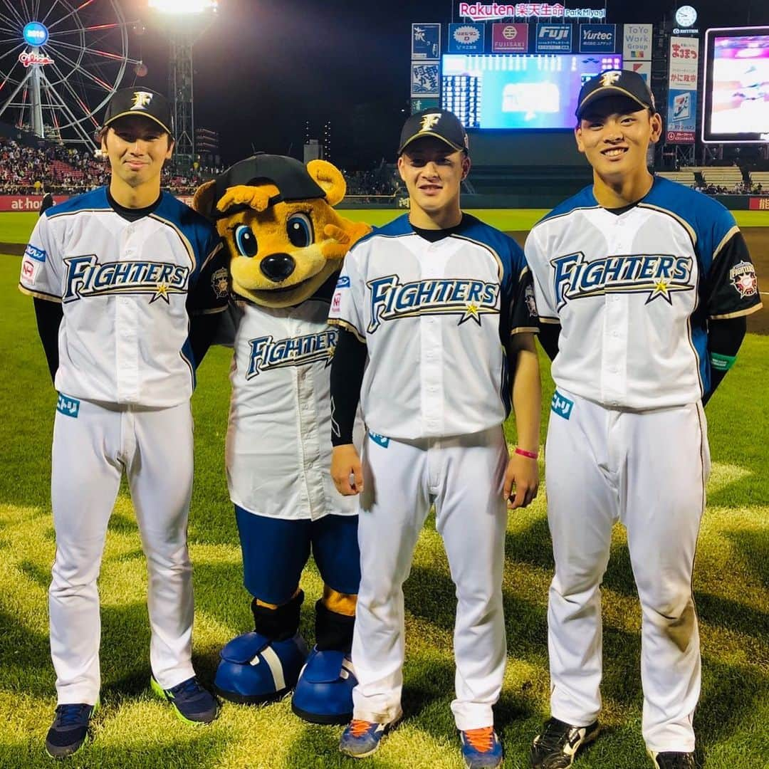 北海道日本ハムファイターズさんのインスタグラム写真 - (北海道日本ハムファイターズInstagram)「3人とも頑張りました😤 #lovefighters #飛び出せ新時代 #フレッシュオールスター #鈴木遼太郎 #野村佑希 #吉田輝星 #新しい経験」7月11日 22時00分 - fighters_official