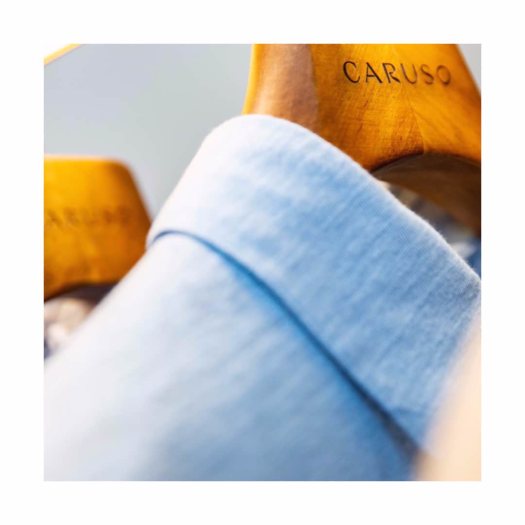 ラファエルカルーゾさんのインスタグラム写真 - (ラファエルカルーゾInstagram)「For the sunny and bright days ahead.  #CarusoMenswear #SS20」7月11日 22時01分 - carusomenswear