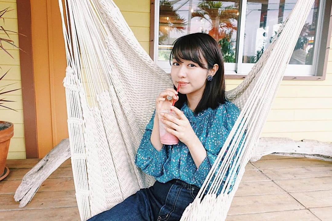 伊倉愛美さんのインスタグラム写真 - (伊倉愛美Instagram)「あ〜 #宮古島 の #スムージー を﻿ 飲みまくりたい、、、、🤤🍍🍹🏝﻿ ﻿ #ファスティング 中に口にして良いものを﻿ 知ってから、今夜は酵素ドリンクを減らして﻿ 野菜スムージー飲んだの、、﻿ もうそれはとてもとても美味しくて、、﻿ ガブ飲みしないように気をつけなきゃ笑笑﻿ 今のところ、少量で我慢できてる、、😂﻿ ﻿ でも確実に胃袋小さくなったし﻿ フレッシュなものを体が求めてるの実感してる！﻿ ファスティングすごい！！﻿ ﻿ ファスティング期は明日まで！﻿ 回復食楽しみだなぁ！！﻿ ﻿ ﻿ #体質改善 #健康 #健康食品﻿ #fleshjuice #smoothie﻿ #fasting #fastpro #断食﻿﻿﻿ #美容 #美容食品 #酵素 #beauty﻿﻿﻿ #リゾット #減量 #美肌効果 #美肌﻿﻿ #instalove #ダイエット﻿」7月11日 22時04分 - ikura_manami