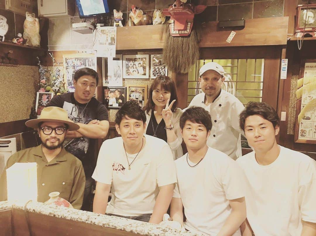 BESさんのインスタグラム写真 - (BESInstagram)「かずき夫妻と遥人君と翔也君と浜地君と晩御飯🙌🏾 串の郷美味かった🙌🏾🙌🏾🙌🏾 #阪神タイガース」7月11日 22時27分 - bes1983