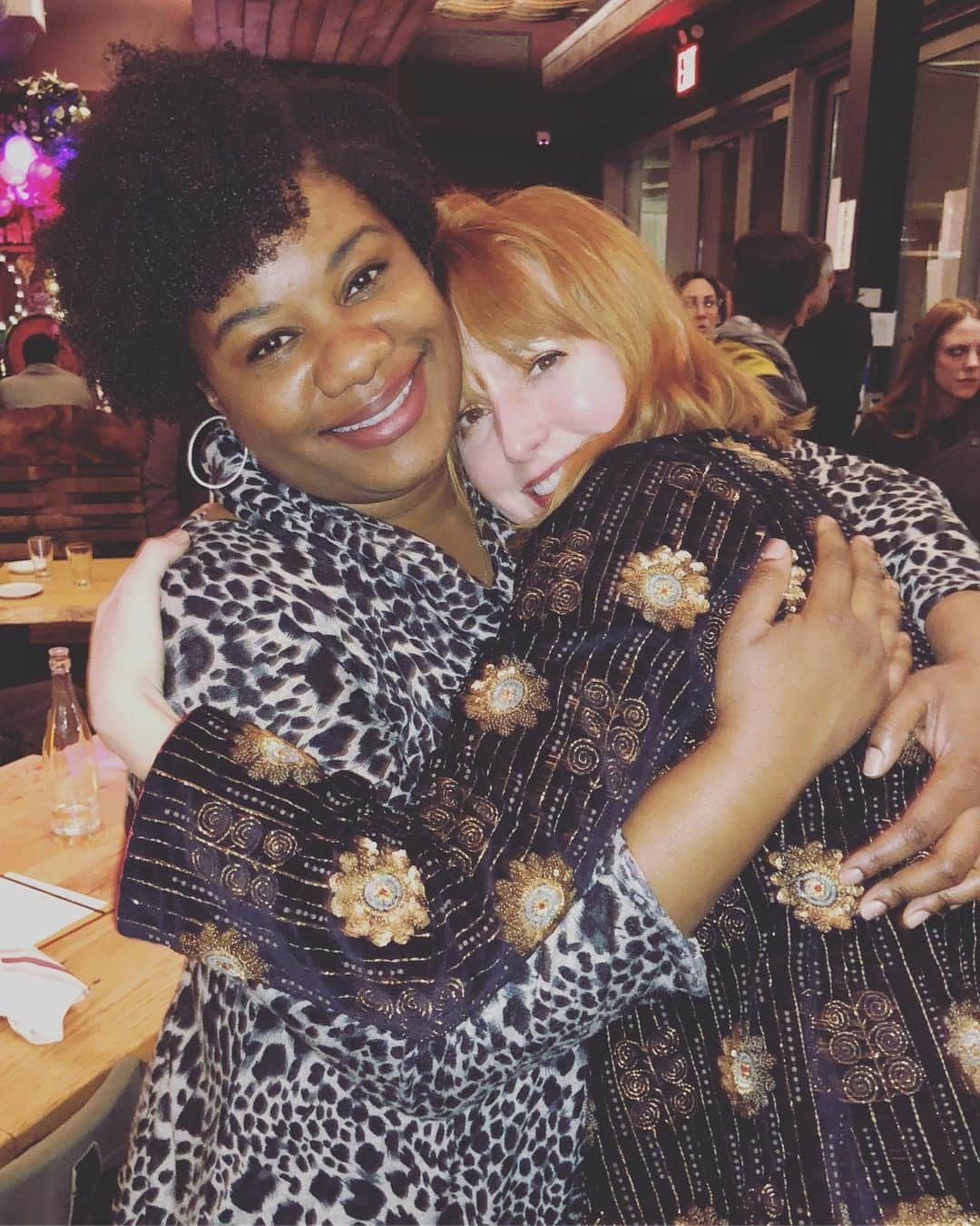 アリシア・ウィットさんのインスタグラム写真 - (アリシア・ウィットInstagram)「ohhhh, this beautiful one! ❤️ although i was blessed to join #orangeisthenewblack for its final season - adrienne and i actually met last year while filming the indie film #modernpersuasion. here we are after my performance at @cityvineyardnyc a few months ago. cannot wait for july 26 to be able to share the final season of Orange with you all on @netflix ✨#oitnb #oitnbseason7 #adriennecmoore #throwbackthursday #tbt」7月12日 8時07分 - aliciawitty