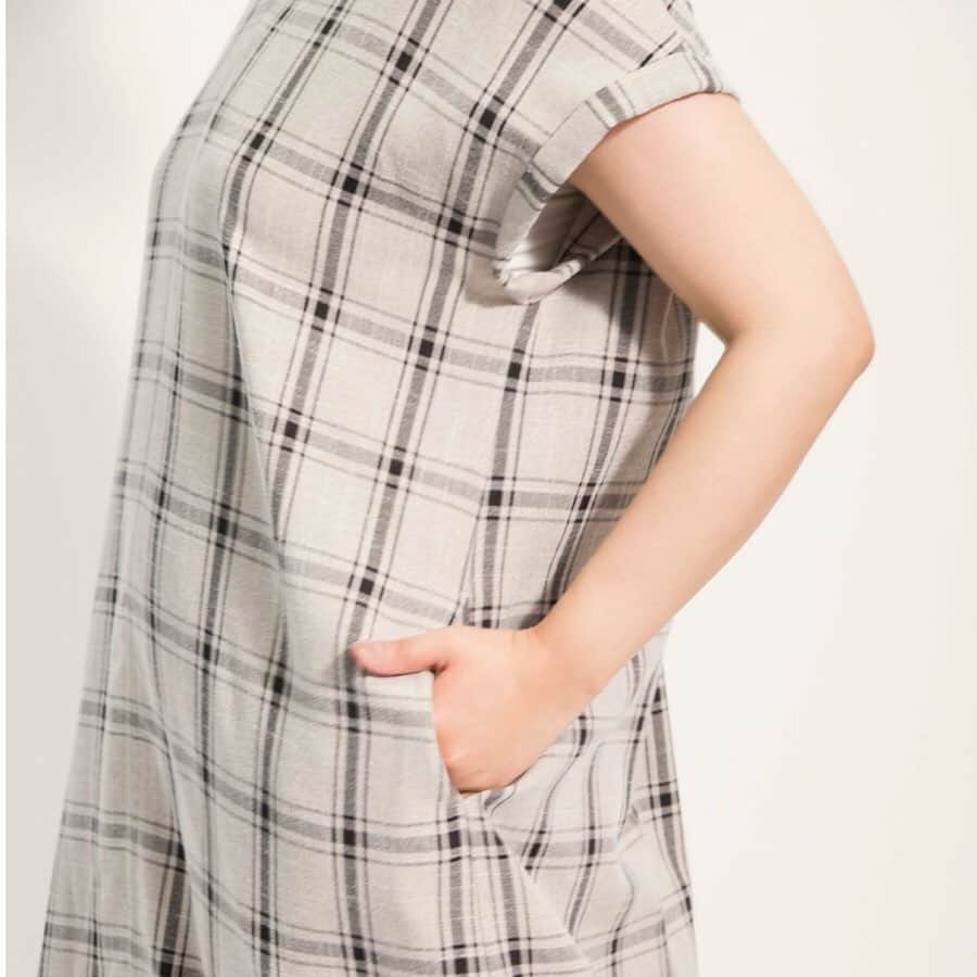 Alinoma公式さんのインスタグラム写真 - (Alinoma公式Instagram)「■Alinomaの1枚で決まる夏ワンピコーデ ㅤ 絶妙な袖丈が嬉しいクラシカルワンピース。これ1枚で毎日過ごせそう。ベルトありなしで変化をつけて。 ㅤㅤ ————*coordinate *———— ㅤ *ワンピース：#LAVEANGE →L～4L展開 ㅤ ㅤ 〉〉モデル：KUMACO @kumikohirabara →LLサイズ着用／166cm ㅤㅤ ⇒気になった商品の詳細はプロフィールのURLにありますよ♪ @alinoma_official  URL 〉〉https://bit.ly/327nZCR ㅤ ㅤ #アリノマ  #ぽっちゃり #ぽっちゃりコーデ #ラファコーデ #夏ファッション #ぽちゃかわ #今日のコーデ  #ワンピース #ワンピ #大きいサイズ #着痩せコーデ  ㅤ #alinoma #instagood #plussize #summer #plussizemodel #plussizefashion ㅤ」7月12日 8時41分 - alinoma_official