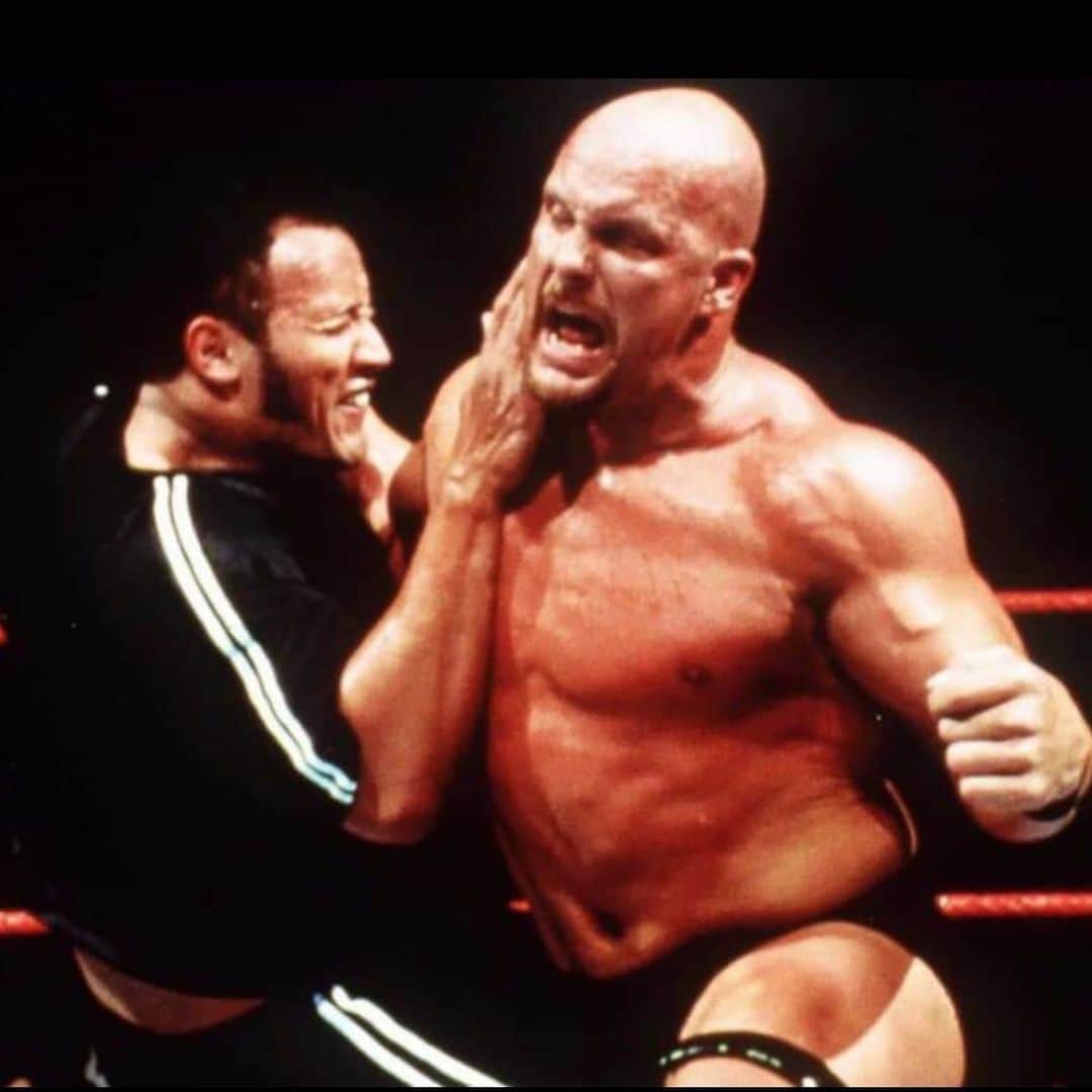 ストーン・コールド・スティーブ・オースチンのインスタグラム：「Takin’ Care of Business w @therock.  @wwe #wwe #tbt」